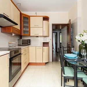 Good Mood In Center By Renters Apartament